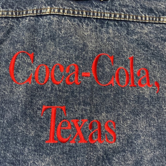 Vintage Acid Wash Coca Cola Texas Embroidered Denim Jean Jacket Size Small - Picture 2 of 13